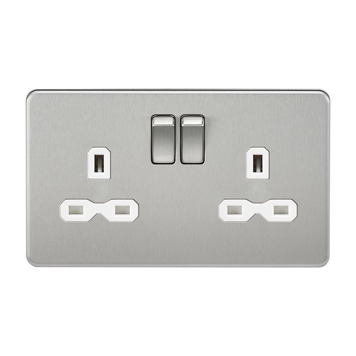 MLA-Knightsbridge Screwless Socket 2 Gang  Brushed Chrome  with White Insert