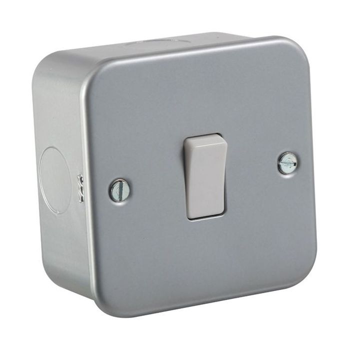 MLA Knightsbridge M2000 Metal Clad Single Pole 1 Gang 2 Way Switch IP20 10A 230V