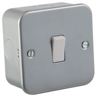 ML Knightsbridge M2000 Metal Clad Single Pole 1 Gang 2 Way Switch IP20 10A 230V